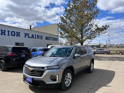 Sterling Gray Metallic 2024 Chevrolet Traverse LS