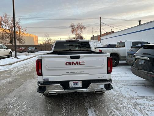 2023 GMC Sierra 1500 SLT