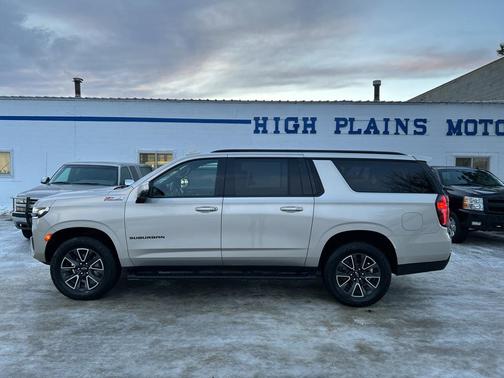 2023 Chevrolet Suburban 4WD Z71