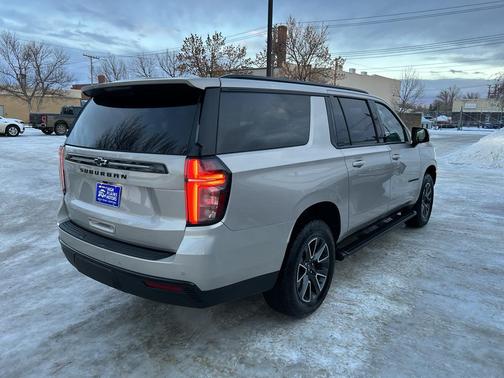 2023 Chevrolet Suburban 4WD Z71