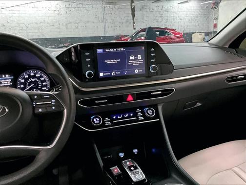 2022 Hyundai SONATA SEL
