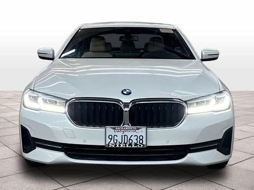 Mineral White Metallic 2023 BMW 530 i