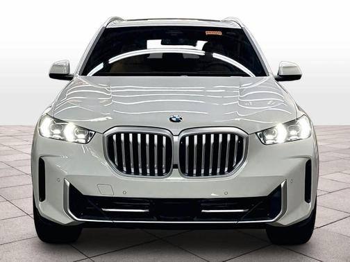 Mineral White Metallic 2026 BMW X5 xDrive40i