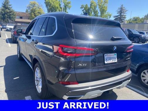 Photo 4 of 7 of 2020 BMW X5 xDrive40i