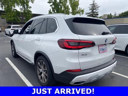 Photo 5 of 9 of 2021 BMW X5 sDrive40i