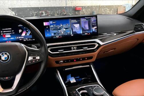 2023 BMW 330e xDrive