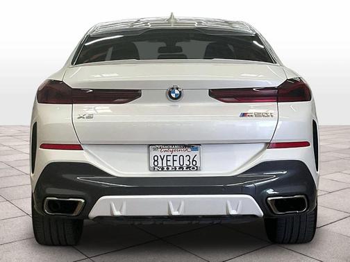 Mineral White Metallic 2022 BMW X6 M50i