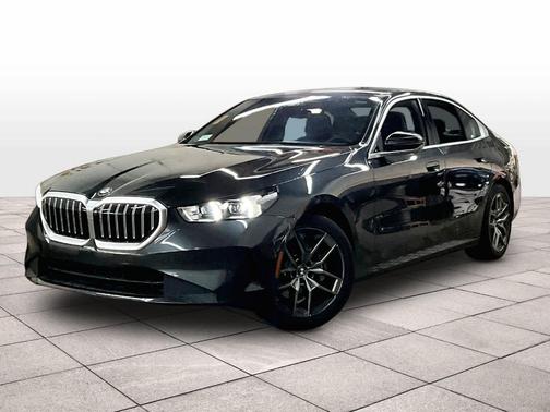 Dark Graphite Metallic 2026 BMW 530 i
