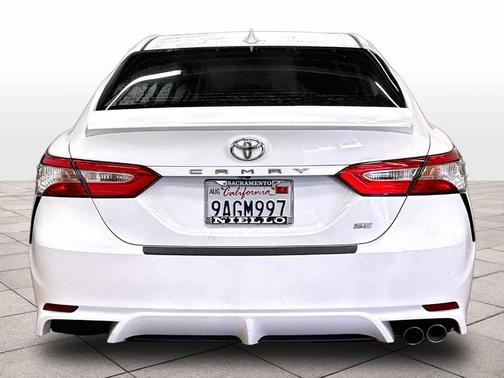 Super White 2020 Toyota Camry SE
