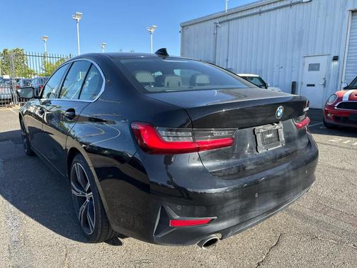 2021 BMW 330 i