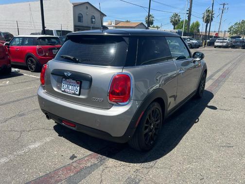 2017 MINI Hardtop Cooper
