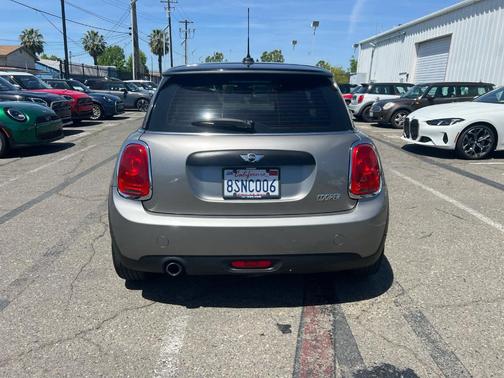 2017 MINI Hardtop Cooper