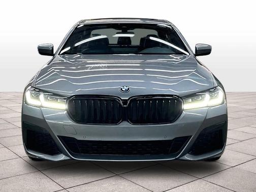 Skyscraper Gray Metallic 2023 BMW 530e 530e