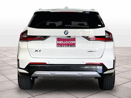 Alpine White 2026 BMW X1 xDrive28i
