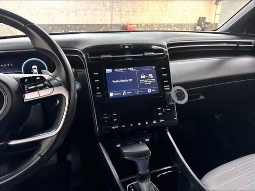 Phantom Black 2022 Hyundai SANTA CRUZ 2.5T SEL Premium