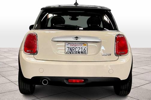 2015 MINI Hardtop Cooper