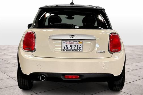 2015 MINI Hardtop Cooper