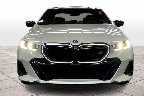 2025 BMW i5 M60
