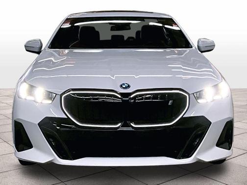 Alpine White 2026 BMW i5 eDrive40