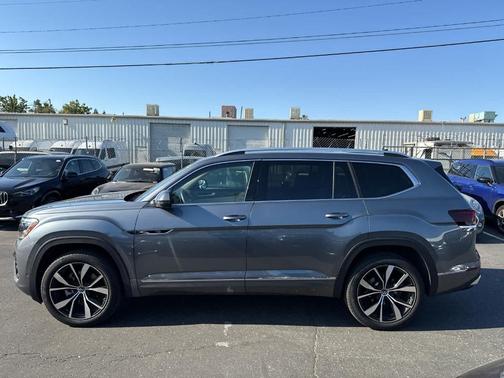 2024 Volkswagen Atlas 2.0T SEL Premium R-Line