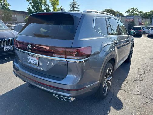 2024 Volkswagen Atlas 2.0T SEL Premium R-Line
