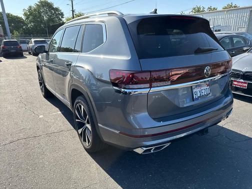 2024 Volkswagen Atlas 2.0T SEL Premium R-Line