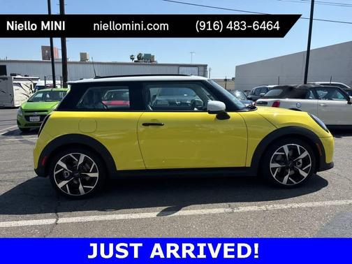 2025 MINI Hardtop ICONIC