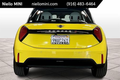 2025 MINI Hardtop ICONIC
