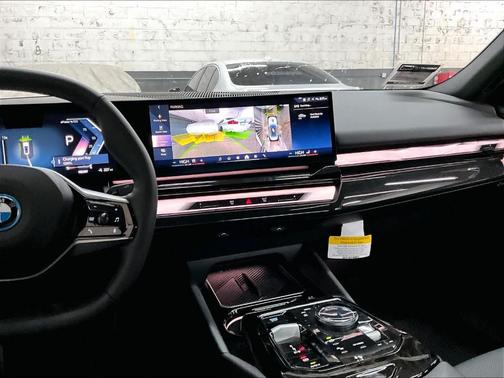 2025 BMW i5 eDrive40