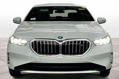 2025 BMW i5 eDrive40