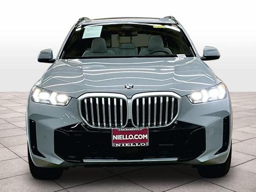 Gray Metallic 2026 BMW X5 xDrive40i