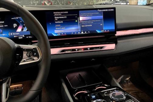 2025 BMW i5 xDrive40