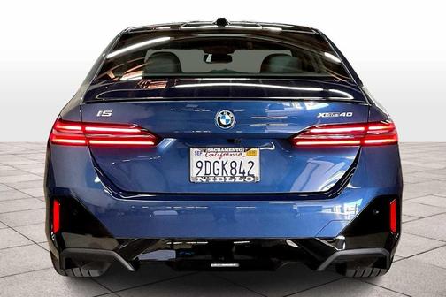 2025 BMW i5 xDrive40