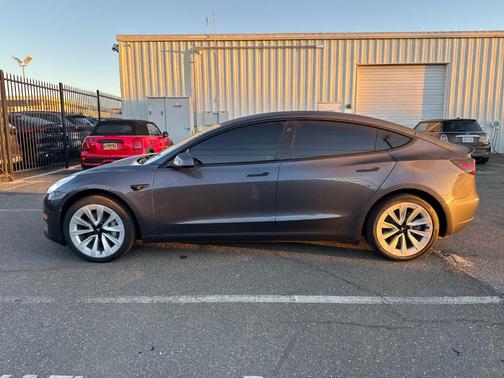 2023 Tesla Model 3 Base