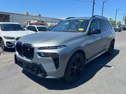 2024 BMW X7 M60i