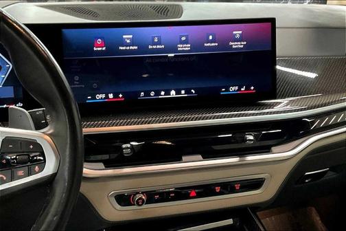 2024 BMW X7 M60i