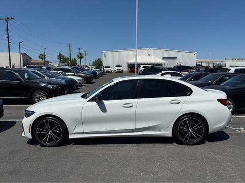 2022 BMW 330 i xDrive
