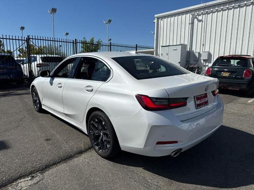 2025 BMW 330 i