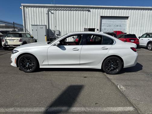 2025 BMW 330 i