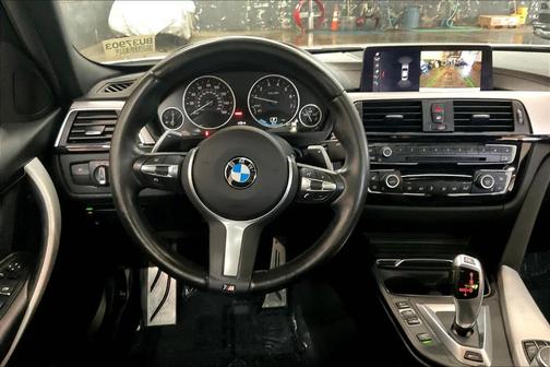 2018 BMW 330e iPerformance