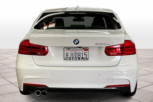 2018 BMW 330e iPerformance