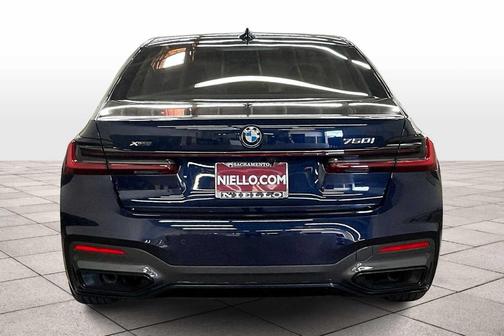2022 BMW 750 i xDrive