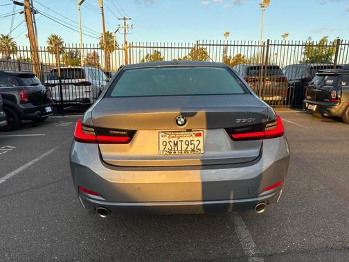 2025 BMW 330 i