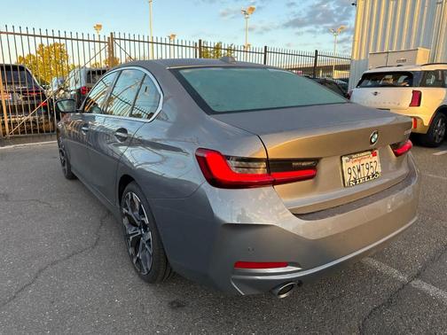 2025 BMW 330 i
