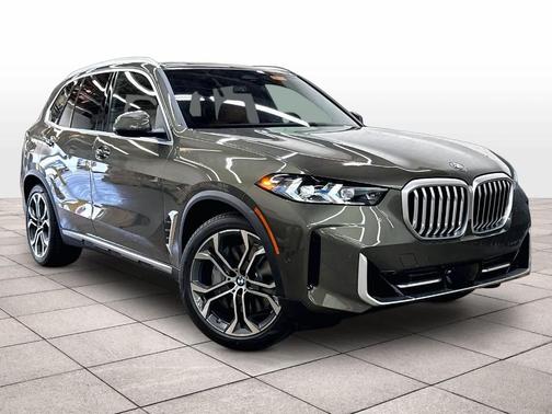Manhattan Green Metallic 2026 BMW X5 PHEV xDrive50e