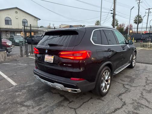 2023 BMW X5 sDrive40i
