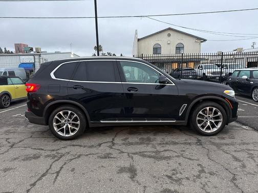 2023 BMW X5 sDrive40i