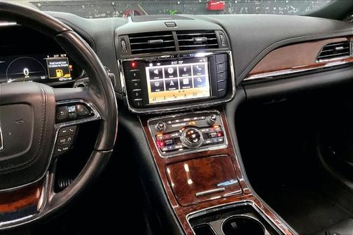 2017 Lincoln Continental Select