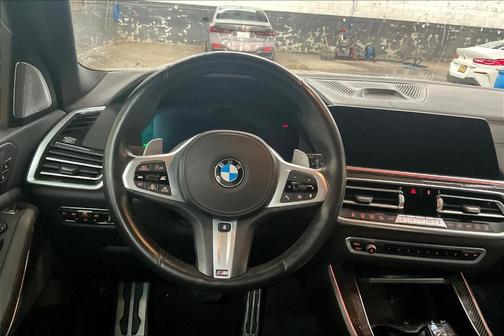 2021 BMW X5 M50i