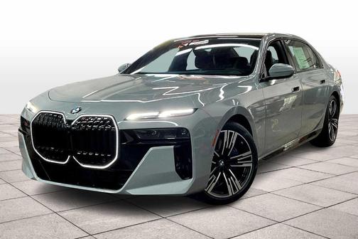2025 BMW 760 760i xDrive